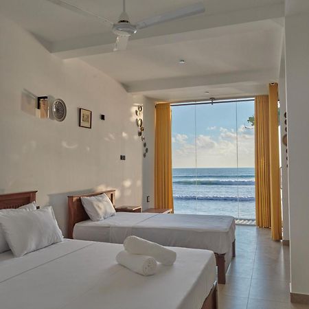 Kings Bay Beach Resort Галле Экстерьер фото